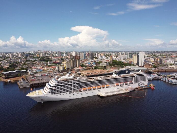 A receita total gerada pelo turismo no Amazonas ultrapassou a marca de R$ 942 milhões em 2023.