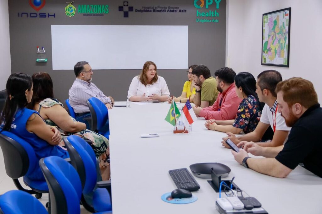 Reunião com representantes da SES-AM sobre mutião de cirurgias no Hospital Delphina Aziz.