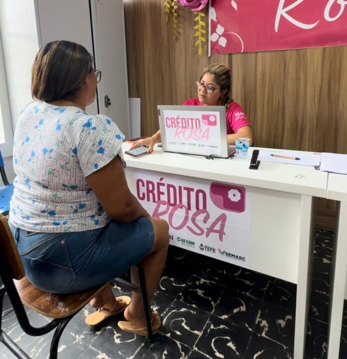 Posto do Crédito Rosa em Tefé.