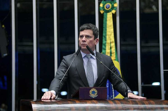 Pedido de cassação do mandato de senador de Sérgio Moro foi feito pelo PT e pelo PL.