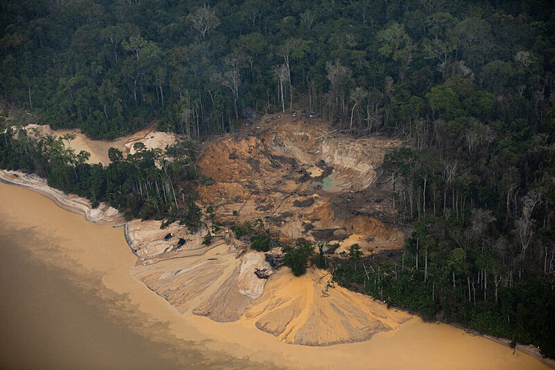 De acordo com o MPF, antenas da Starlink estariam sendo usadas por garimpeiros em áreas sensíveis do Amazonas.