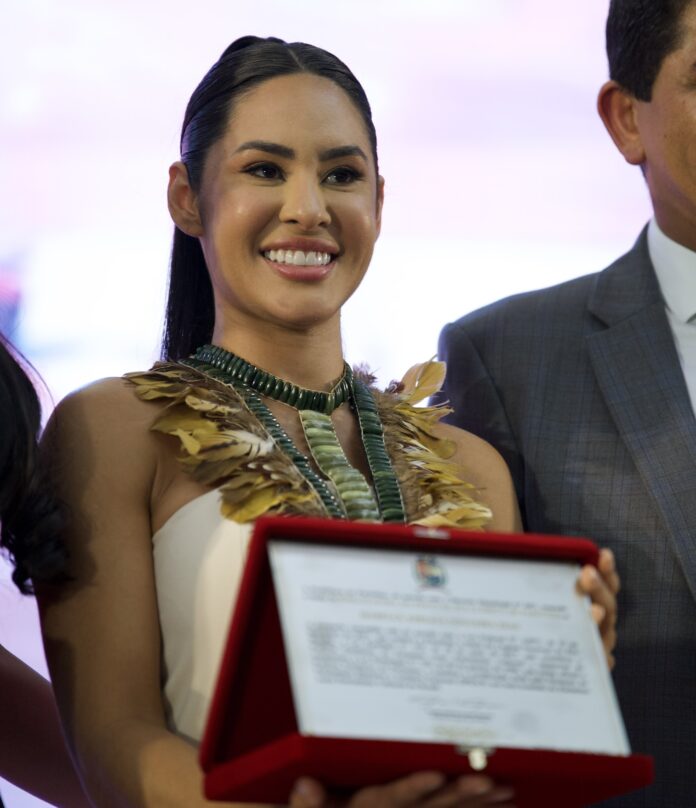 Isabelle durante cerimônia de entrega do título de Embaixadora.