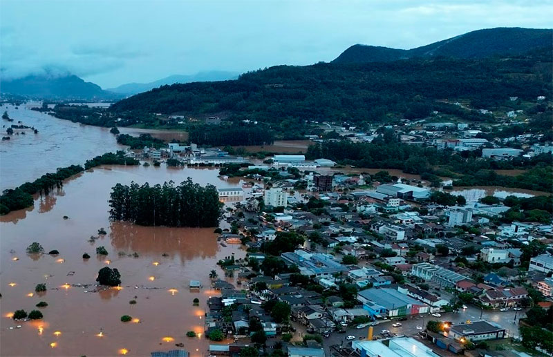 O governo federal prepara o lançamento de um sistema de disparo de alertas de emergência sobre chuvas e deslizamentos.