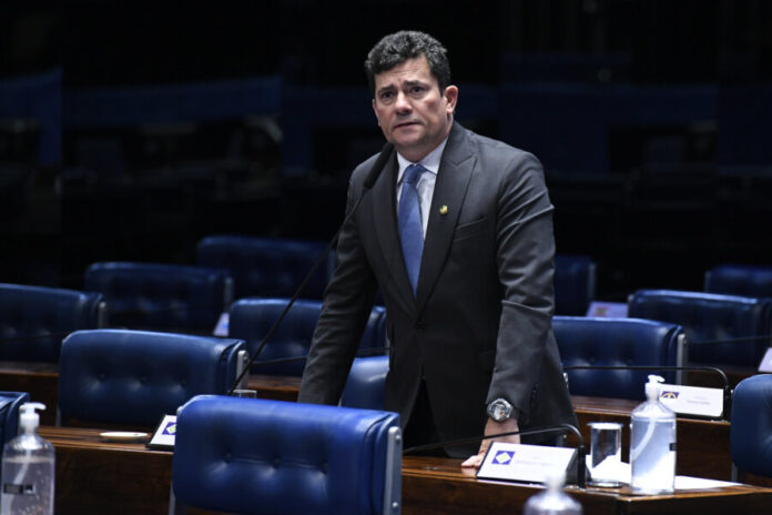 Cassação do senador Sérgio Moro foi pedida após acusações de vantagens ilícitas nas eleições de 2022.