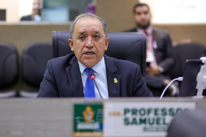 Vereador Prof. Samuel (PSD) na Câmara Municipal de Manaus.