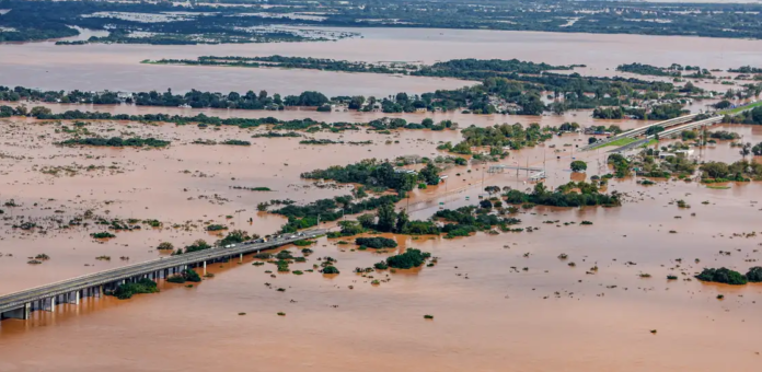 O Rio Grande do Sul enfrenta uma crise com seis barragens em situação de emergência devido ao risco iminente de ruptura.