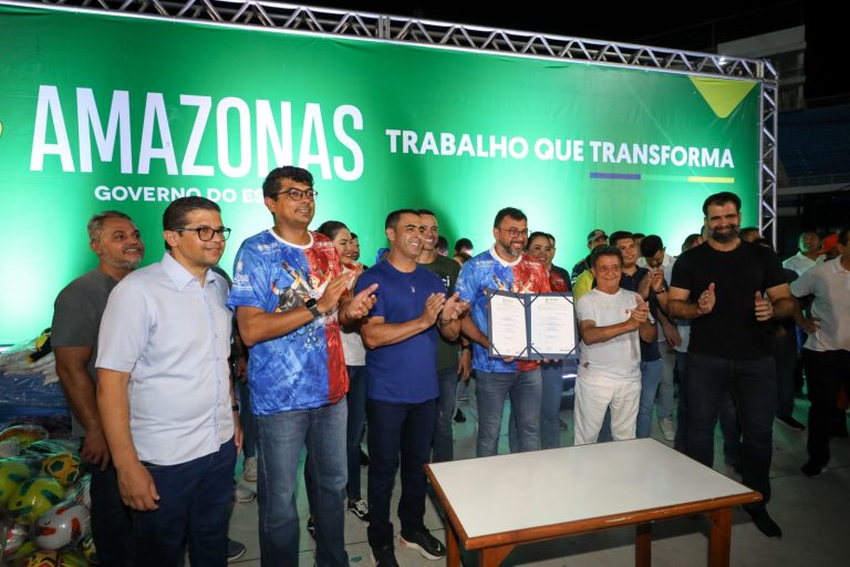 Os bois se comprometeram a garantir a destinação adequada de resíduos recicláveis no Festival de Parintins 2024.