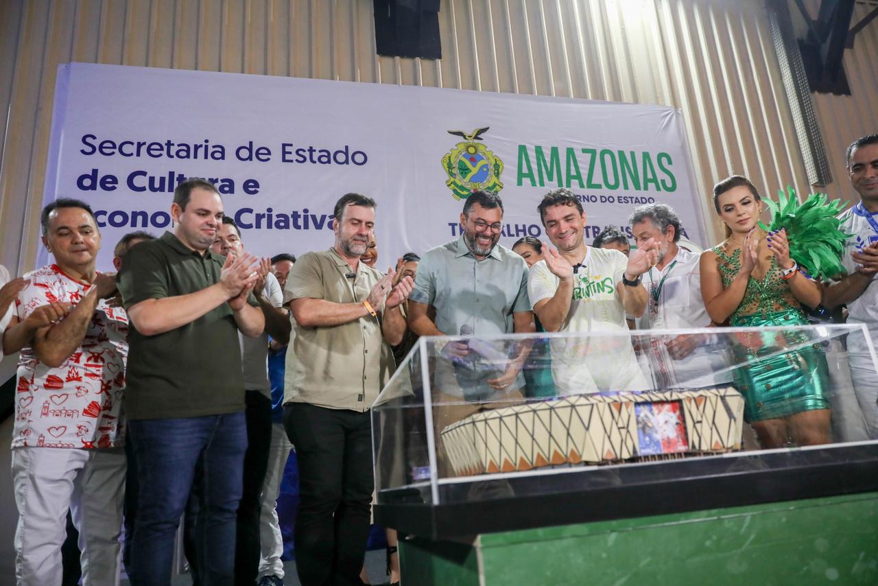 Na primeira noite do 57º Festival de Parintins, Wilson Lima apresenta proposta do novo Bumbódromo de Parintins