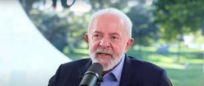 Lula afirmou em entrevista na CBN que não descarta a possibilidade de ser candidato em 2026, mesmo com a idade avançada.