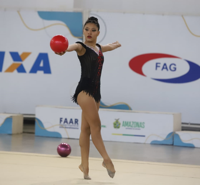 As atletas amazonenses Asheley Braga e Rafaela Araújo destacaram-se no Campeonato de Ginástica Rítmica, realizado no último fim de semana.