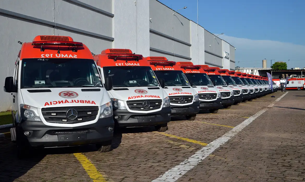 Ambulâncias entregues por Lula atuarão em 24 estados.