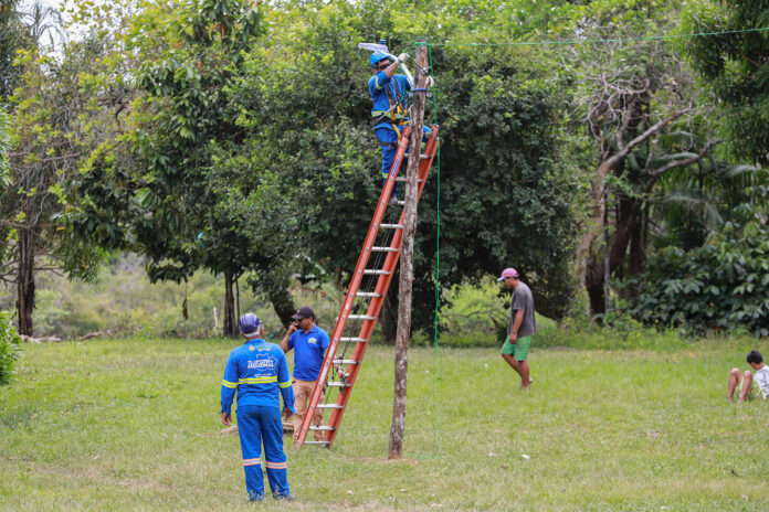 O Programa Ilumina+ Amazonas, executado pela Unidade Gestora de Projetos Especiais (UGPE), já instalou mais de 74 mil pontos de LED.