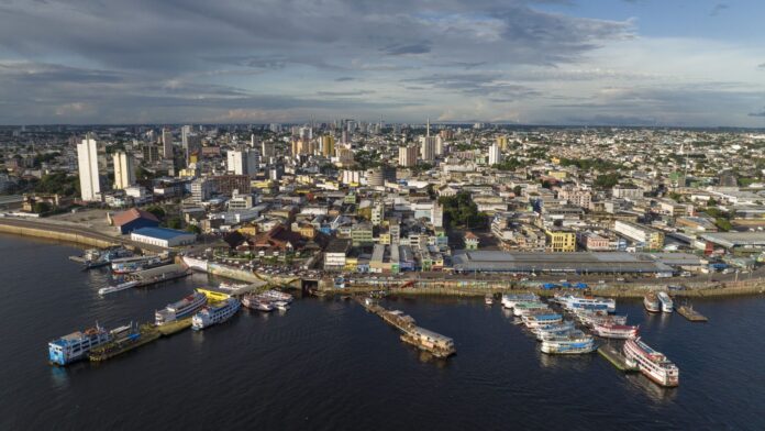 Manaus figura junto com São Paulo, Rio de Janeiro, Brasília e BH como as cidades mais caras do país.