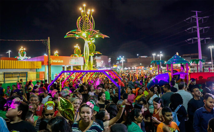 Desde que foi inaugurado o parque Gigantes da Floresta vem registrando uma média diária de 15 mil visitantes diariamente.