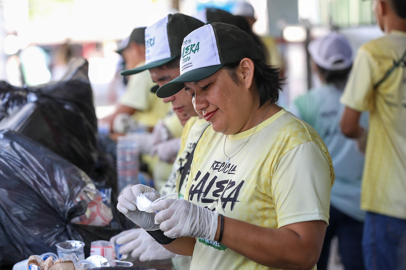'Recicla, Galera' funciona por meio de parceria entre o Governo do Amazonas, a organização do Festival de Parintins e associações de catadores do estado.