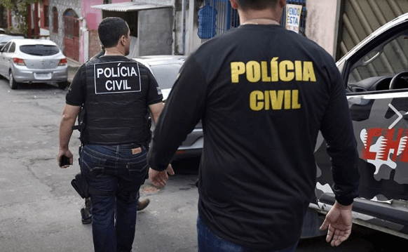 De acordo com a PC-AM, a mãe da vítima teria entregado o bebê a duas suspeitas como pagamento de uma dívida com o tráfico de drogas.