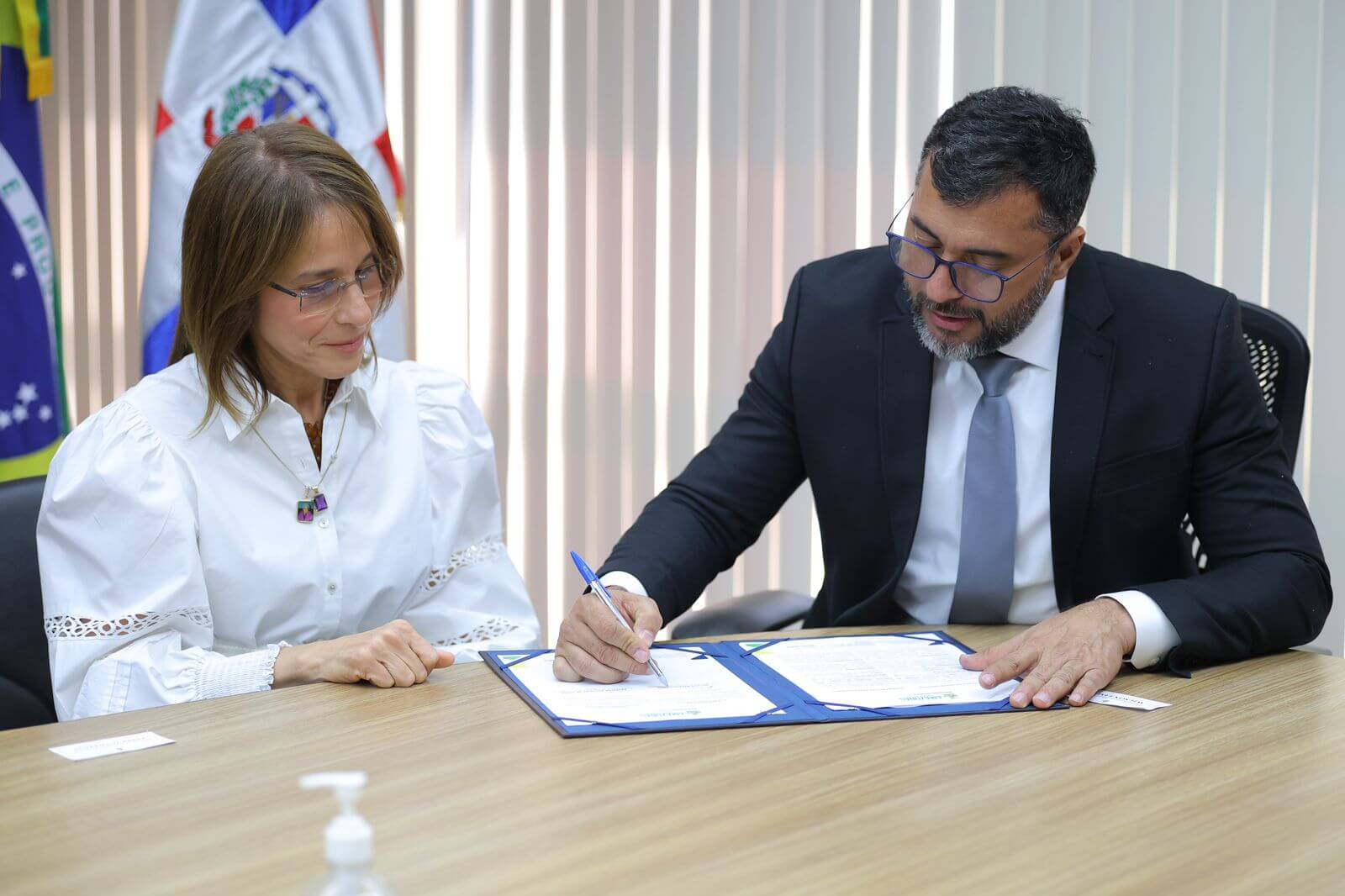 O governador Wilson Lima anunciou nesta terça-feira (06/08) a criação de um voo direto entre o Amazonas e a República Dominicana, previsto para 2025.
