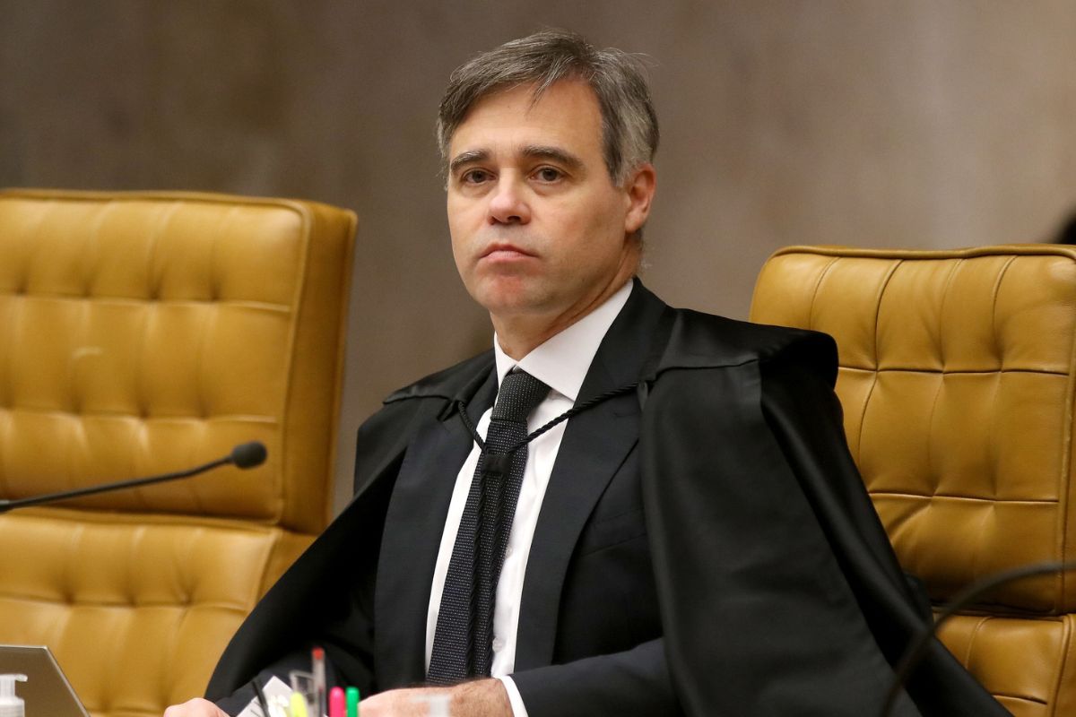 Ministro André Mendonça atendeu a um pedido da AGU por mais tempo para elaborar planos para a Amazônia.