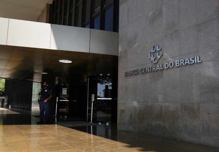 Para o Banco Central, crescimento do PIB é uma surpresa positiva.