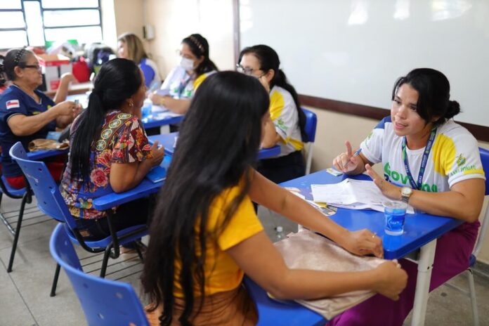 O programa Governo Presente já atingiu a marca de 65 mil atendimentos em Manaus em 2024, oferecendo serviços gratuitos.