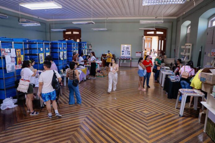 Neste domingo (29/09), das 9h às 13h, a Biblioteca Pública do Amazonas será palco de mais uma edição da troca de livros e gibis.