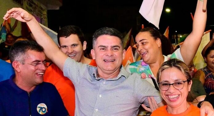 David Almeida recebeu recados de políticos amazonenses após sua reeleição.