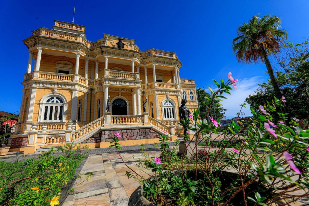 Palácio do Rio Negro funcionará em horário especial durante o feriado prolongado.