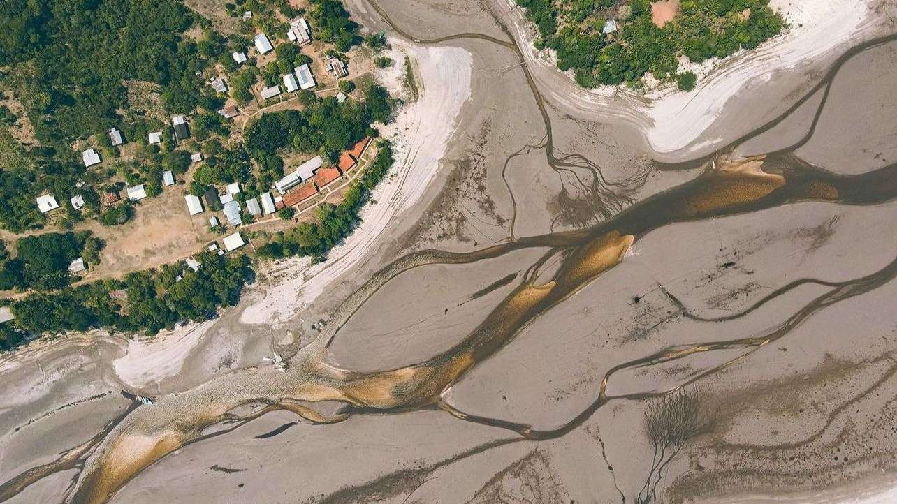 Rio Negro vai continuar secando nos próximos 15 dias, alerta SGB
