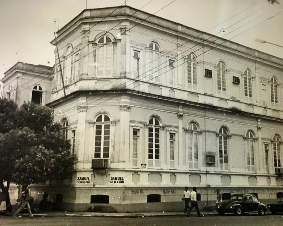 Antiga Escola de Direito da UFAM, hoje integrada ao campus principal da Universidade, em Manaus.