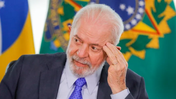 Lula começou a cumprir sua agenda por volta de 9h30.