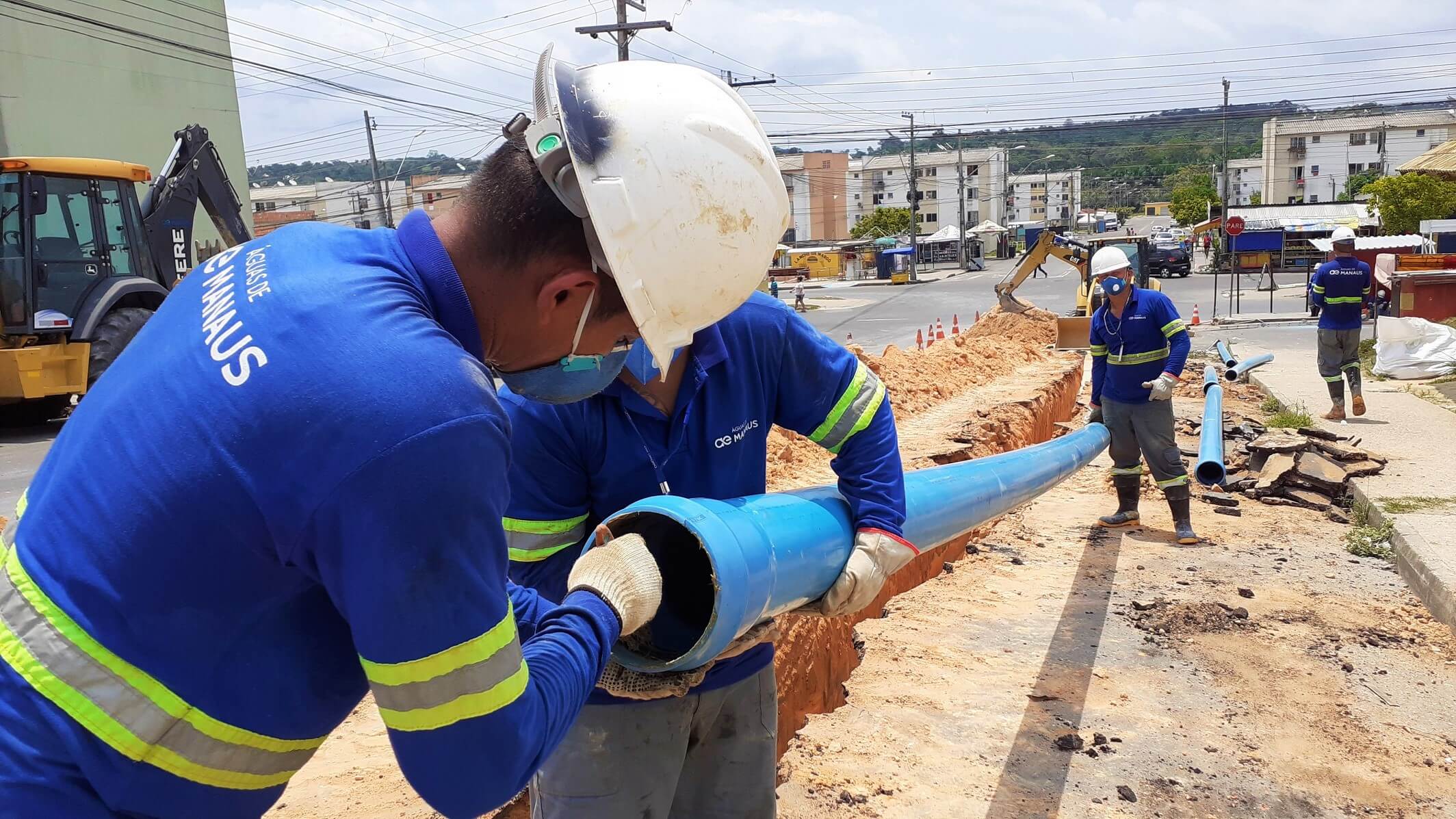 Bairros ficaram sem água após rompimento de tubulação na zona Oeste.