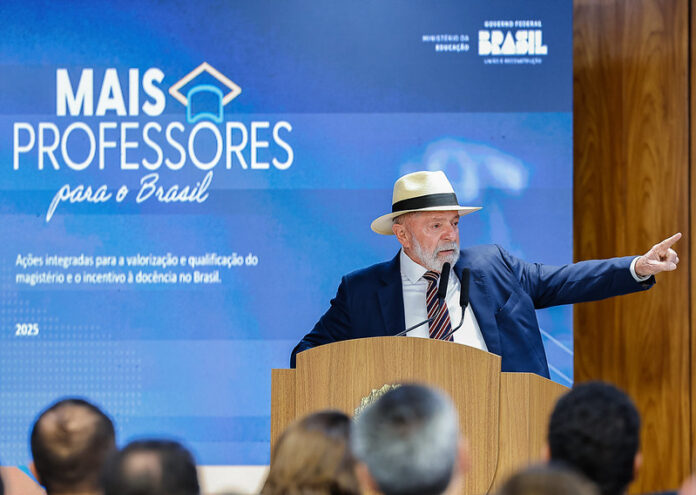 Lula anunciou diversas mudanças em licenciaturas e em apoio para professores.