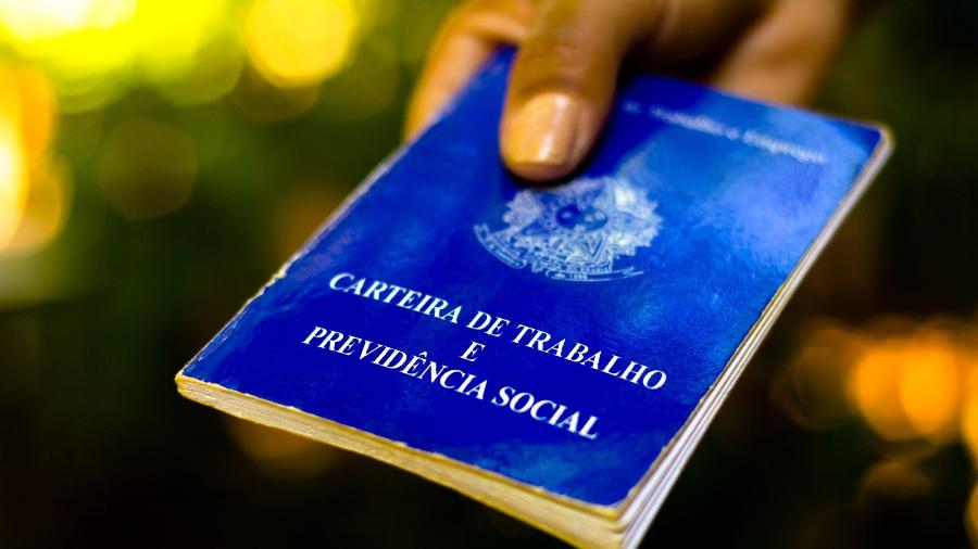 Empregos com e sem carteira aumentaram no país em 2024.