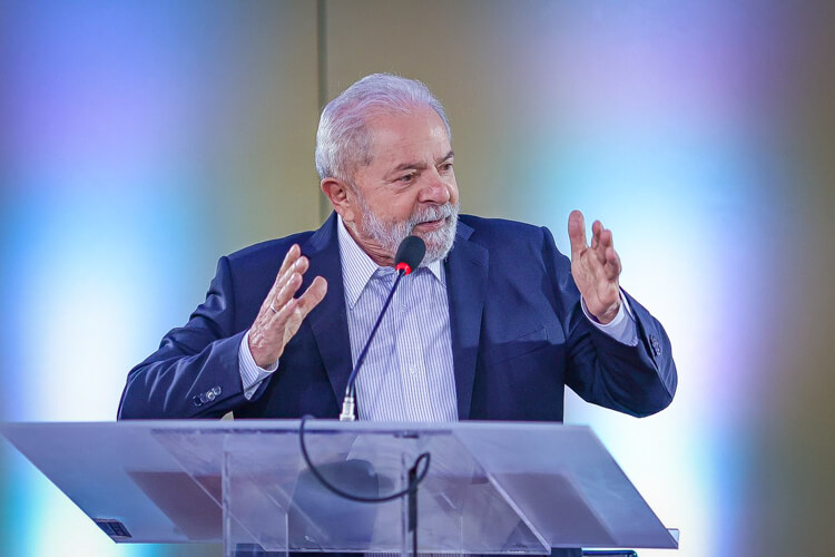 Lula diz que compromisso de países ricos tem papel importante na preservação do meio ambiente.