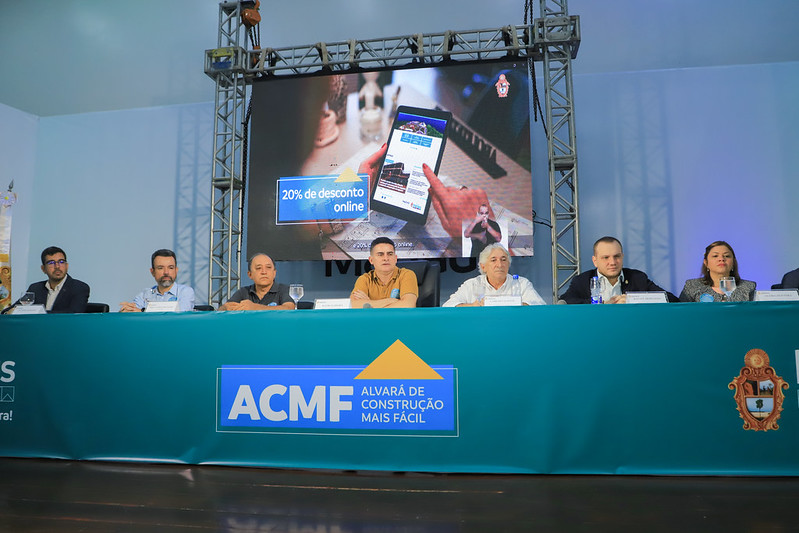 Prefeito David Almeida lança Alvará de Construção Mais Fácil, em Manaus