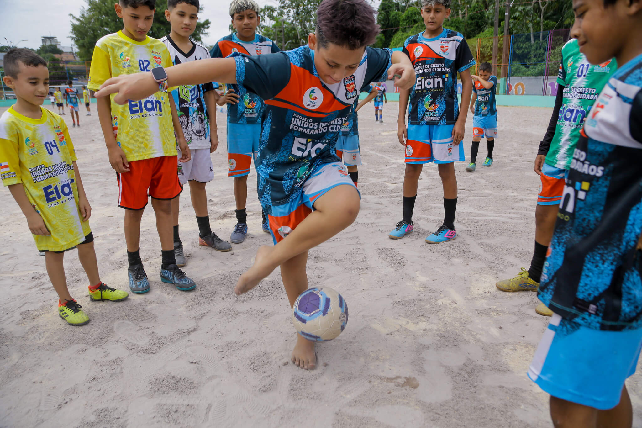 O complexo esportivo do conjunto Ouro Verde, localizado na zona Leste de Manaus, foi revitalizado e entregue à comunidade na quarta-feira (4).