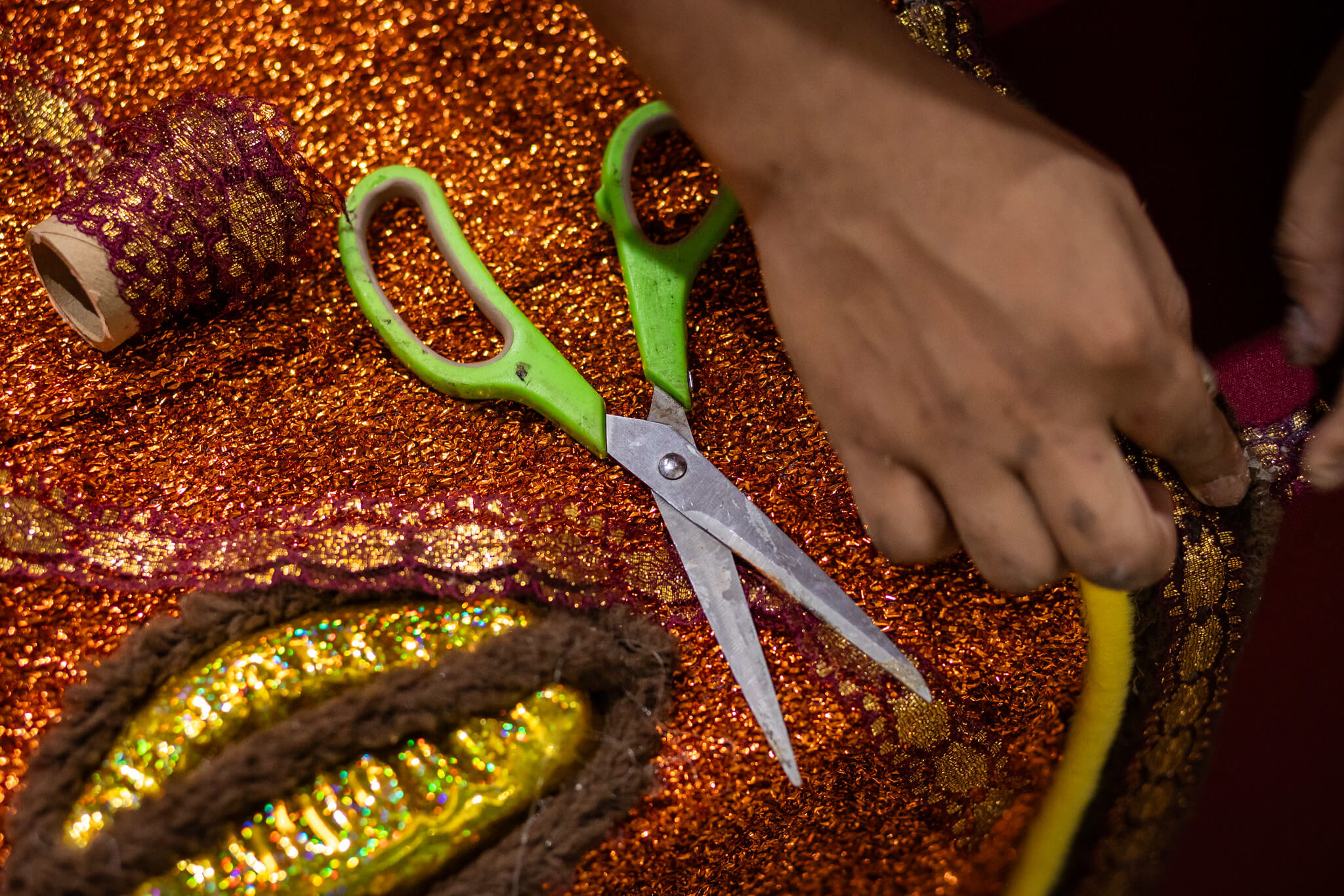 Os barracões das escolas de samba do Amazonas estão movimentados na preparação para o Carnaval na Floresta 2025.