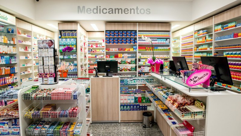 Reajuste do preço de remédios é decidido pela CMED e fiscalizado pela Anvisa.