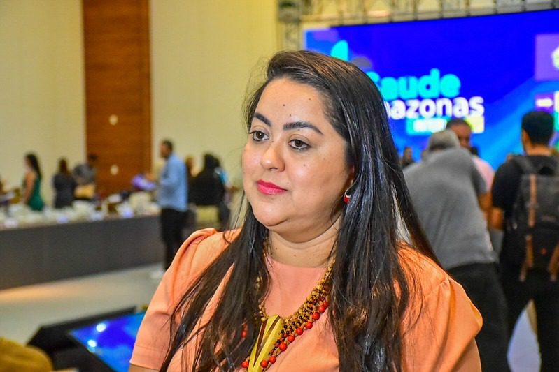 Prefeita de Maués assinou mais de 20 contratos semelhantes nas últimas semanas.
