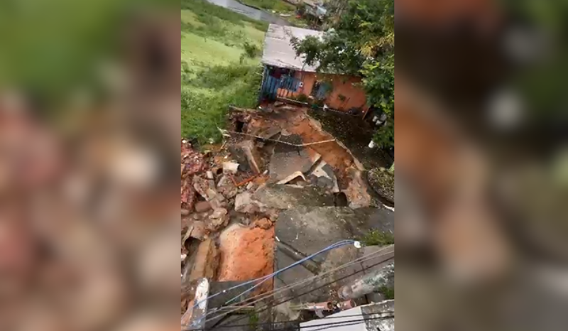 Chuvas da madrugada de sábado causam prejuízo em Manaus