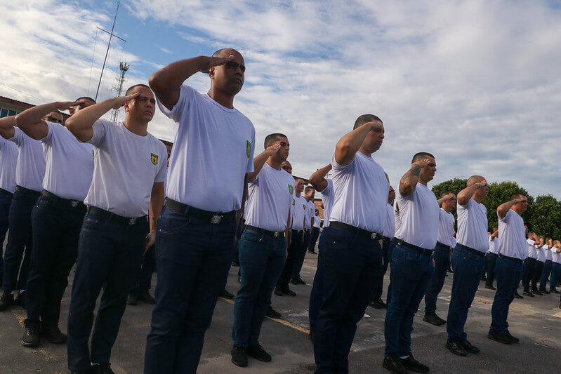 O Curso de Formação de Oficiais (CFO) e de Oficiais de Saúde (CFOS) da Polícia Militar do Amazonas (PMAM) teve início nesta segunda-feira.