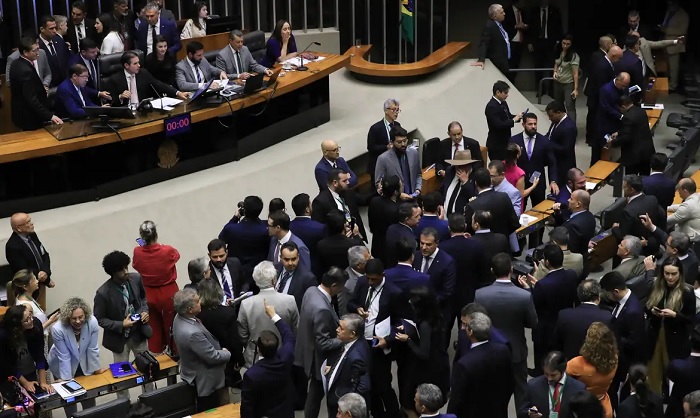 Lei da Reciprocidade Econômica estabelece critérios para responder a tarifas de outros países.