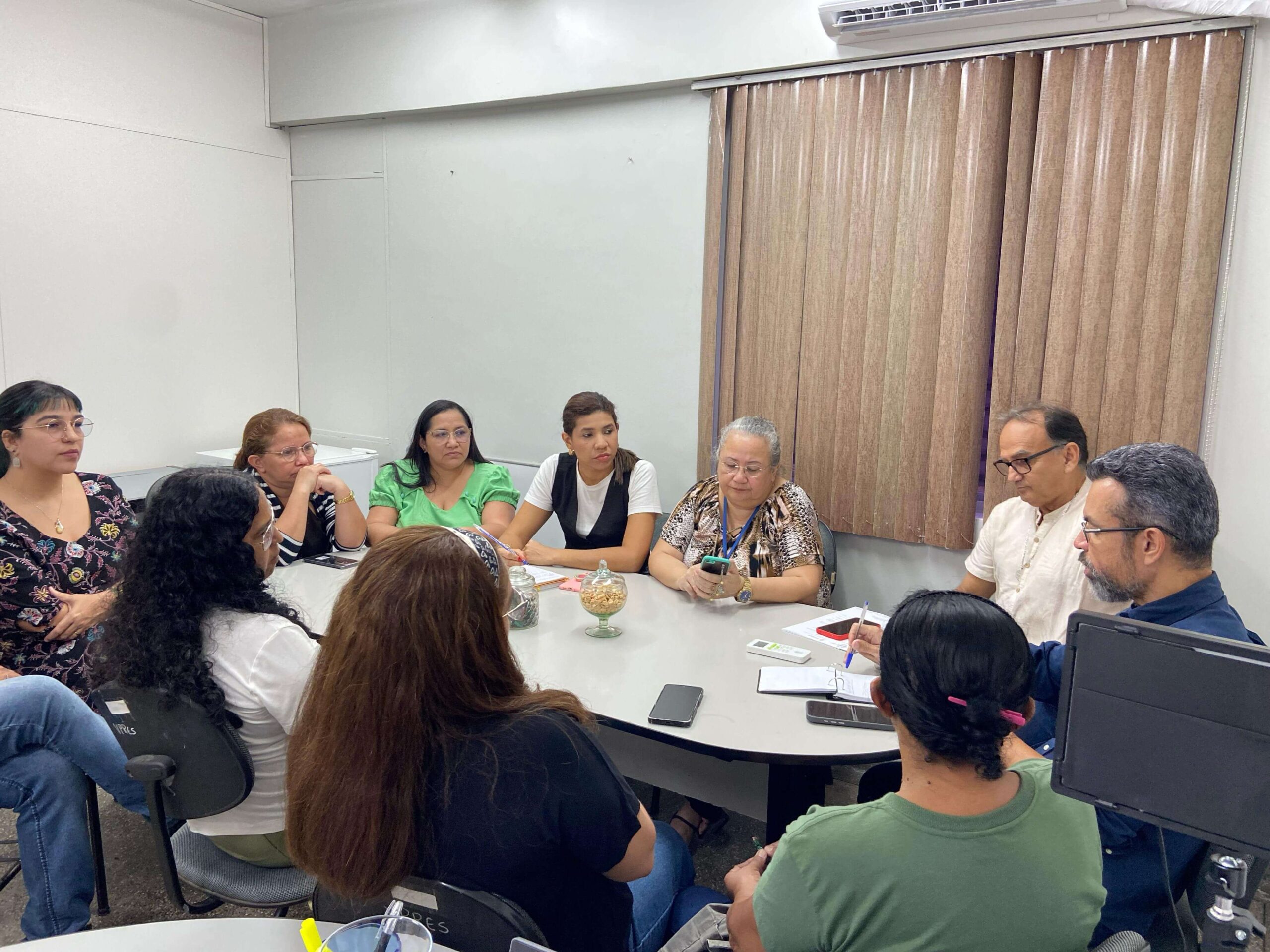 A Prefeitura de Manaus deu início a uma nova fase de fiscalização contra a poluição visual causada por engenhos publicitários irregulares.