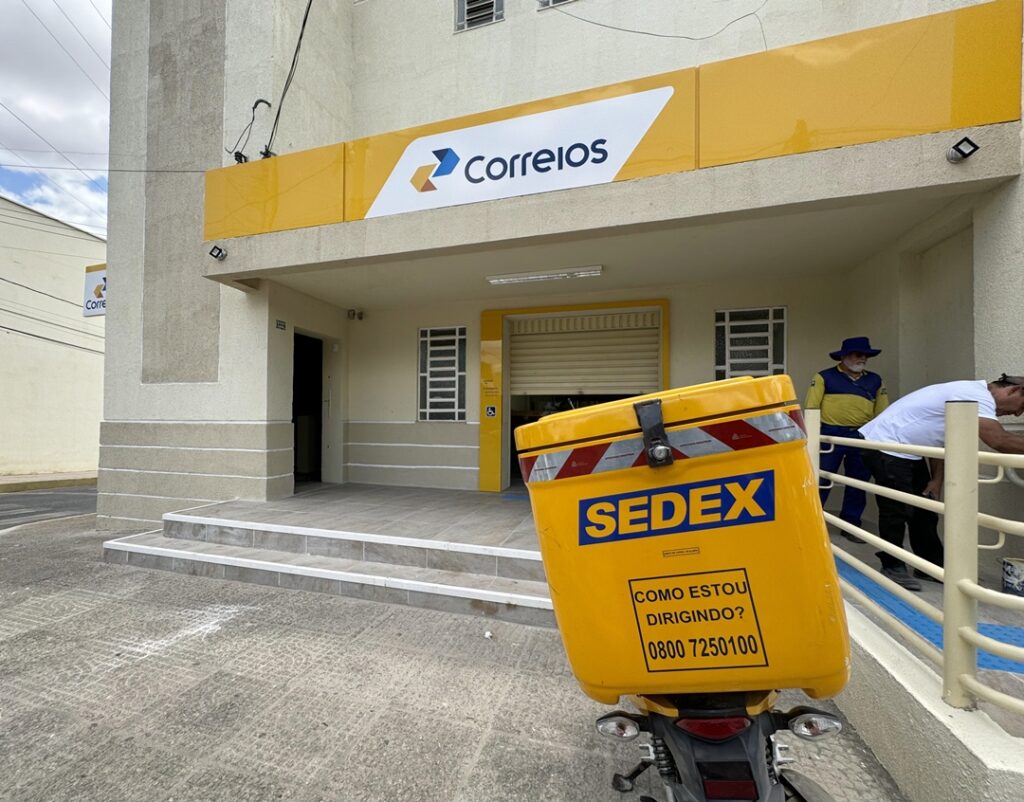 Idosos e outras pessoas sem acesso á internet podem consultar andamento do processo nos Correios.