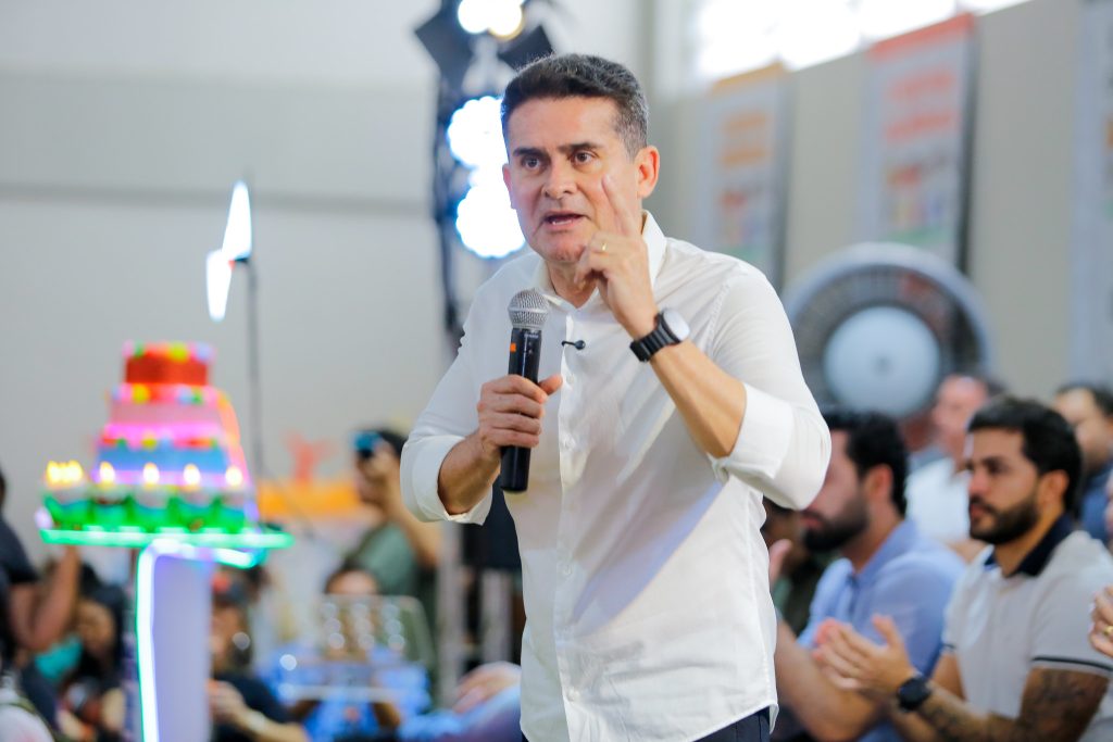 Anúncio do concurso foi feito nesta quinta-feira (15) pelo prefeito de Manaus, David Almeida.