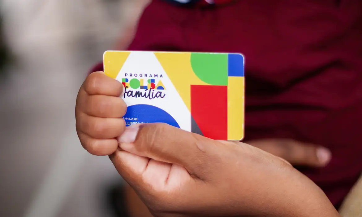 Veja o que muda e o que continua o mesmo após mudanças no Bolsa Família.