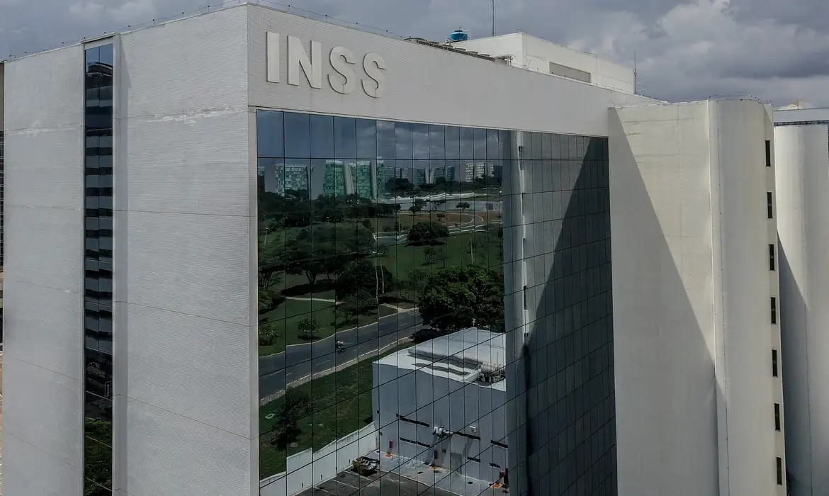 Devolução de valores descontados pelo INSS acontecerá com dinheiro devolvido das associações responsáveis.