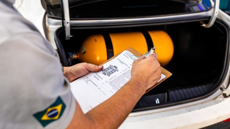 GNV traz benefícios par a o bolso e o meio ambiente, mas requer manuntenção e instalação regular.