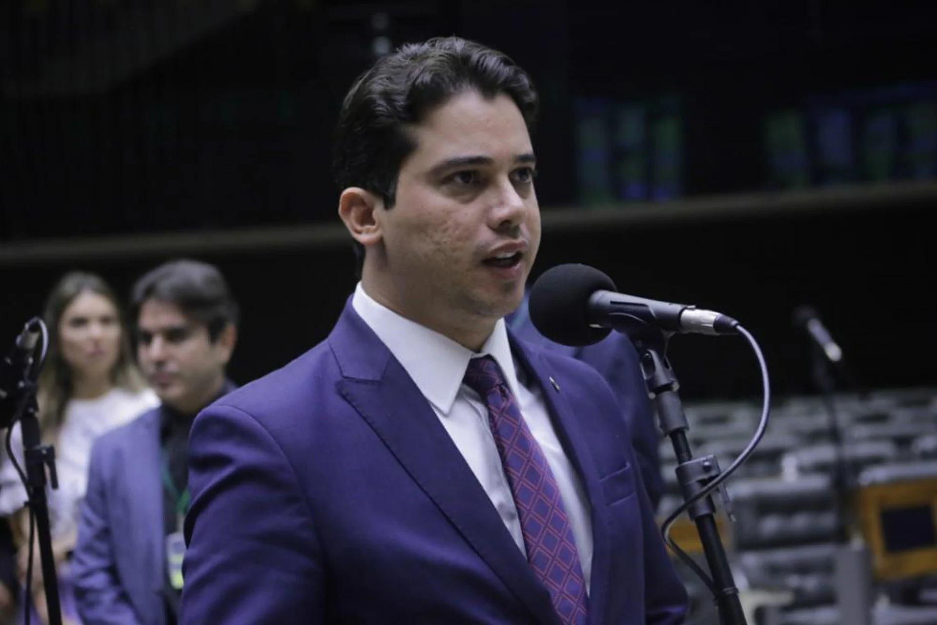 Deputado Júnior Mano é apontado como um dos envolvidos no esquema.