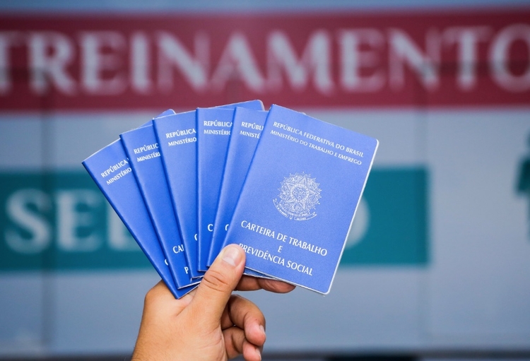 Sine Manaus oferta 458 vagas de emprego nesta segunda–feira, 21